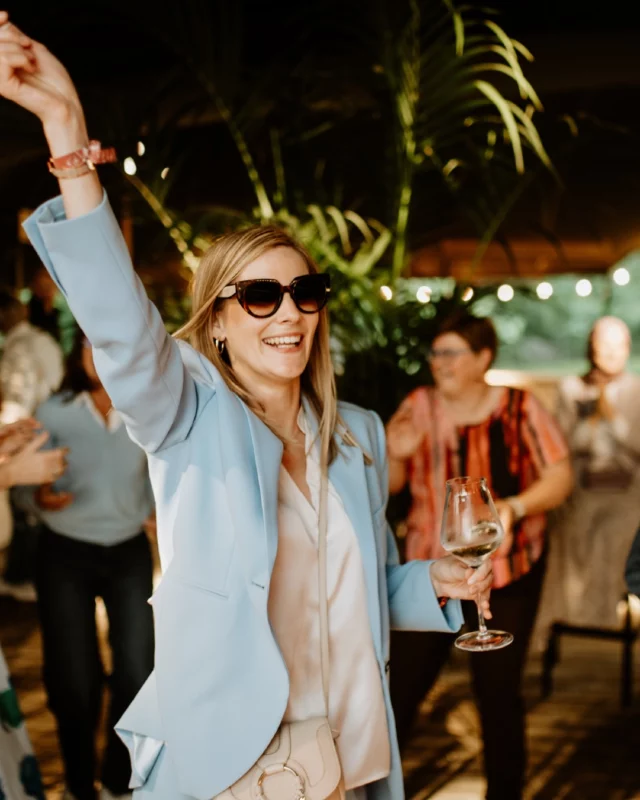 Bedrijfsfeest op de planning? 🎉
Wij nemen de volledige organisatie uit handen, zodat iedereen binnen het bedrijf volop kan genieten ✨ 
Volledig ontzorgd, warm ontvangen en met nét dat tikkeltje extra waar nog lang over nagepraat wordt.. dat is De Feestarchitect.
🏗️ Benieuwd wat we voor jullie kunnen bouwen? Boek je afspraak voor een eerste offerte via de link in bio 📲
🥳 @miele 
🏰 @gazon.gent